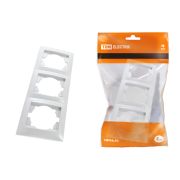 Рамка 3-х постовая горизонтальная белая «Лама» TDM