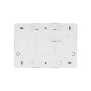 Розетка шестиместная 2П открытой установки IP20 10A с защитными шторками белая «Ладога» TDM