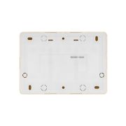 Розетка шестиместная 2П открытой установки IP20 10А с защитными шторками сл. кость «Ладога» TDM